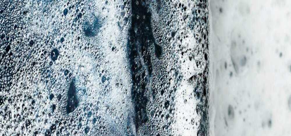 Holiday Glow: The Ultimate Waterproof Makeup Remover Guide